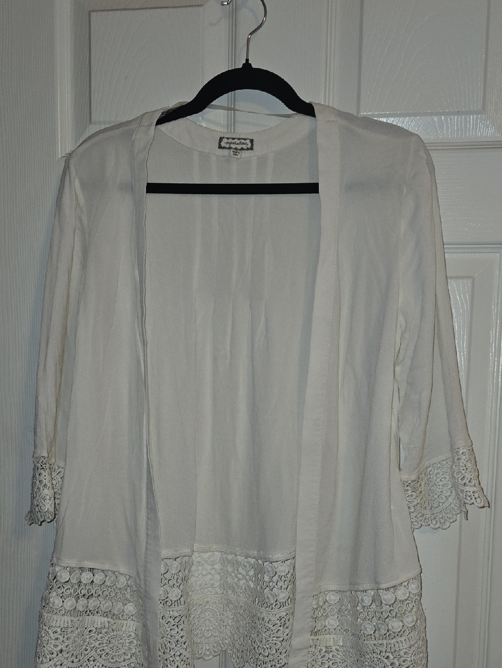 Eyeshadow Cream‎ Blouse with Embroidered Logo